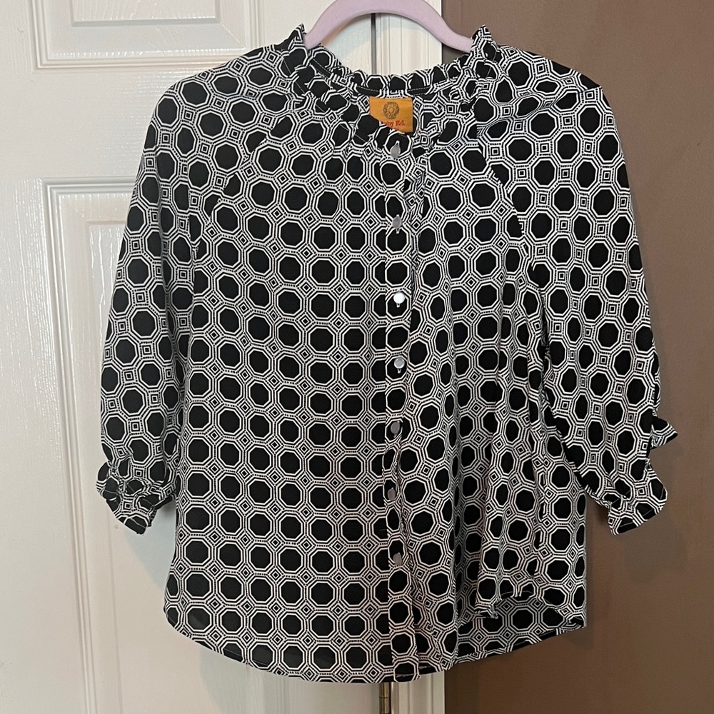 Ruby Rd. Black and White Geometric Blouse
